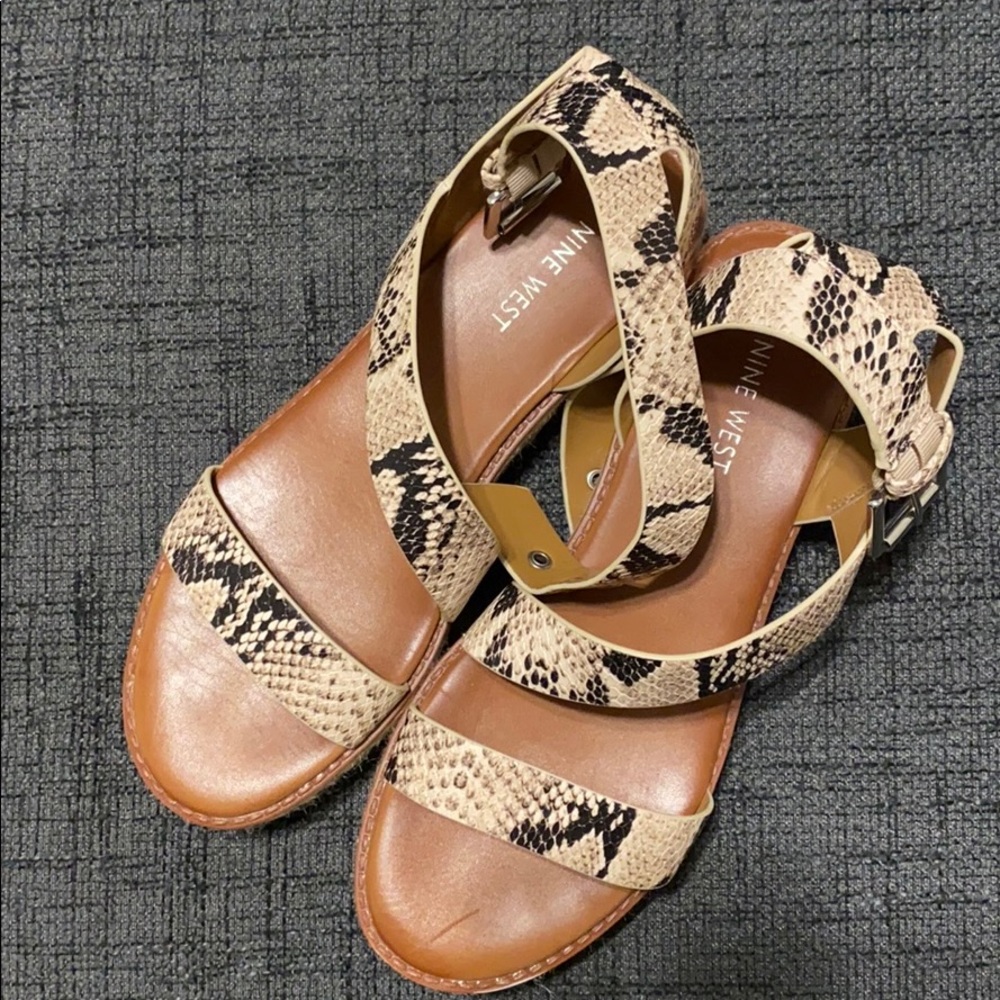 Nine West Snakeskin Print Ankle Wrap Sandals Sz 8